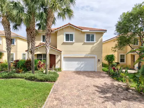 138 Two Pine Dr, Greenacres, FL 33413