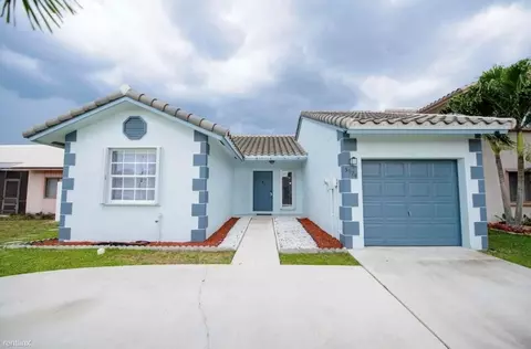 5924 Strawberry Lakes Cir, Lake Worth, FL 33463