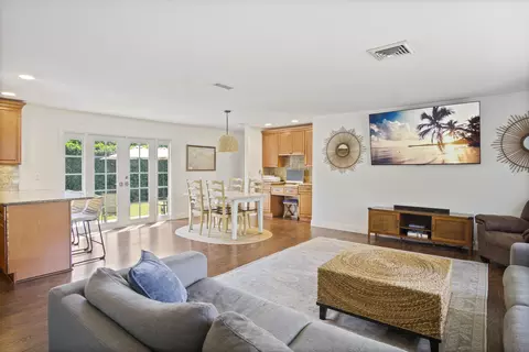 8126 SE Coconut, Hobe Sound, FL 33455
