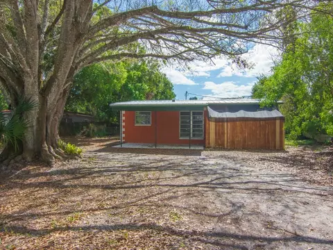 643 5th Pl SW, Vero Beach, FL 32962