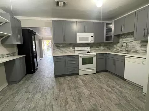 3917 Chapel St #-, West Palm Beach, FL 33403