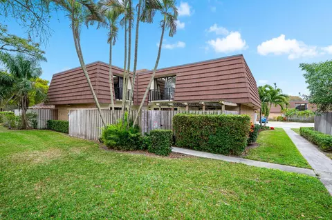 821 8th, Palm Beach Gardens, FL 33418