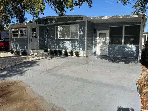 5010 NW 2nd Ave, Deerfield Beach, FL 33442