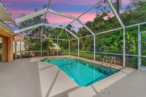 820 SW Tamarrow Pl, Stuart, FL 34997