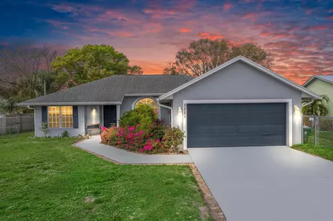 3221 SE Pinto St, Port Saint Lucie, FL 34984