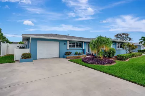 9914 Dahlia Ave, Palm Beach Gardens, FL 33410