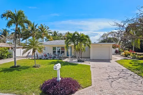 420 NE 24th Ct, Boca Raton, FL 33431