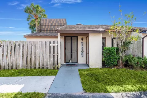 4244 Palm Bay Cir #B, West Palm Beach, FL 33406