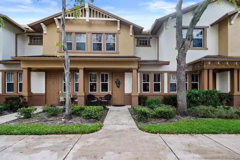 661 Corte Madera Ln #4, West Palm Beach, FL 33401