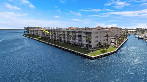 20 Yacht Club Dr #309, North Palm Beach, FL 33408