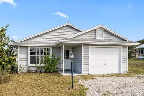 410 12th St SW, Vero Beach, FL 32962