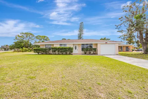 815 Sandia Ave, Port Saint Lucie, FL 34983