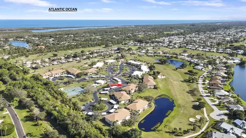 6820 SE Constitution Blvd #203, Hobe Sound, FL 33455