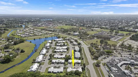562 SW Tamworth St, Port Saint Lucie, FL 34953