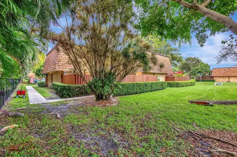 2503 25th Ln #2503, Greenacres, FL 33463