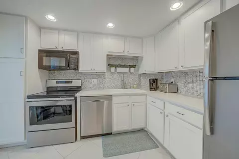 3150 N Course Ln #305, Pompano Beach, FL 33069