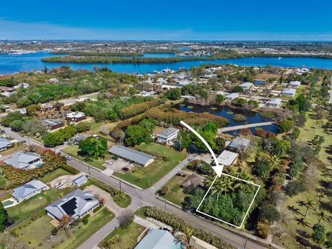 3529 SW Cornell Ave, Palm City, FL 34990