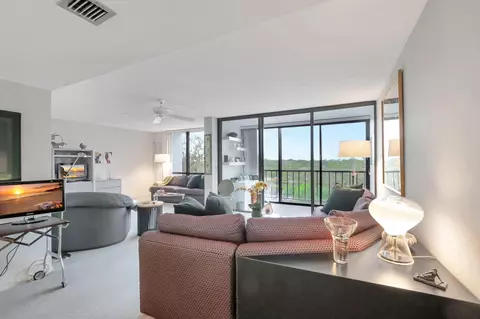 7768 Lakeside Blvd #553, Boca Raton, FL 33434