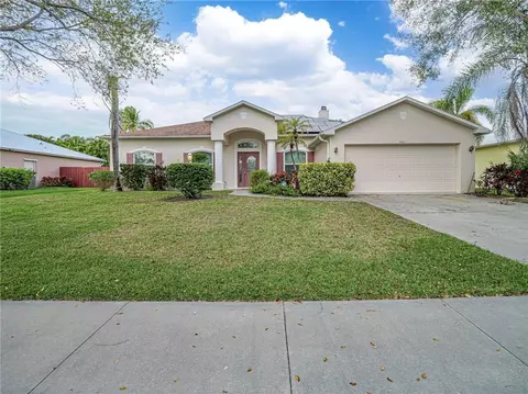 5052 4th Ln, Vero Beach, FL 32968