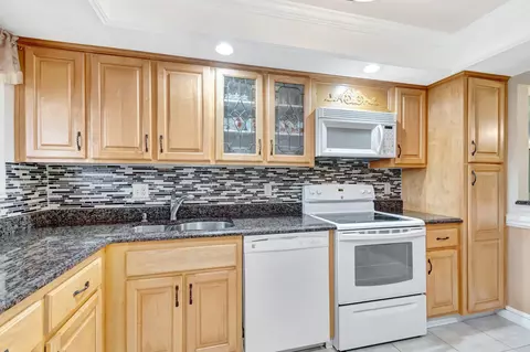 3212 Strawflower Way #105, Lake Worth, FL 33467