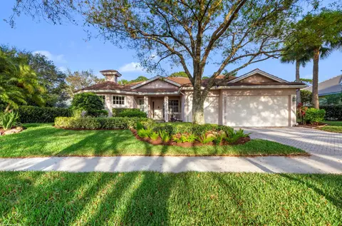 5657 SE Forest Glade Trl, Hobe Sound, FL 33455