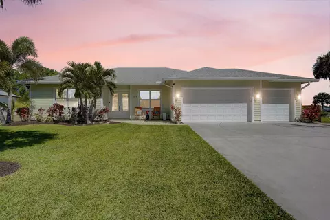 1404 Lone Pine Dr, Fort Pierce, FL 34982