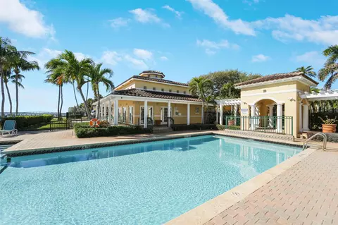 1035 Lake Shore Dr #101, Lake Park, FL 33403