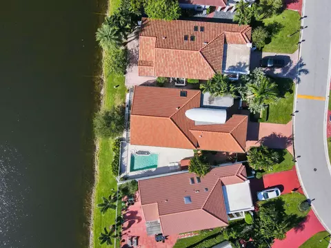 17272 Hampton Blvd, Boca Raton, FL 33496