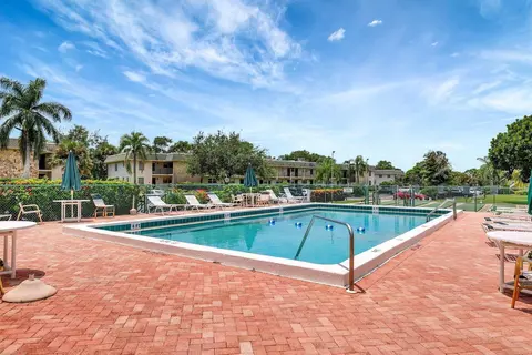 1900 S Kanner Hwy #5-106, Stuart, FL 34994