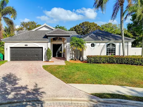 8020 Bermuda Point Ln, Davie, FL 33328