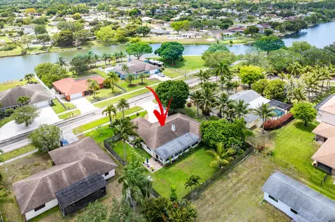 124 Rivera Ave, Royal Palm Beach, FL 33411