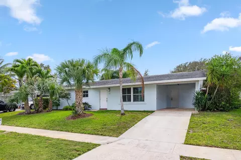 16 Ridgewood Cir, Tequesta, FL 33469
