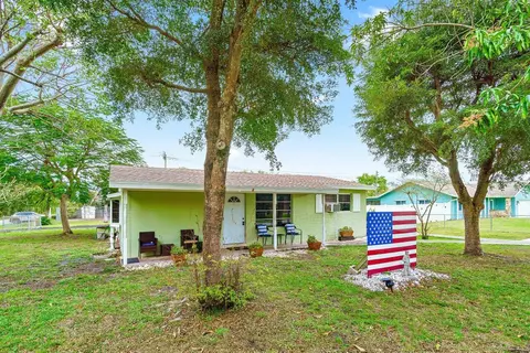 8200 Sunup Trl, Boynton Beach, FL 33436