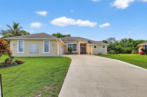 219 SE Sims Cir, Port Saint Lucie, FL 34984