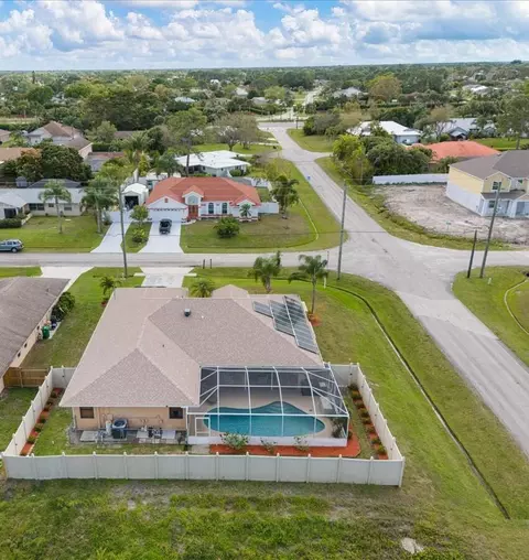 607 SE Faith Ter, Port Saint Lucie, FL 34983
