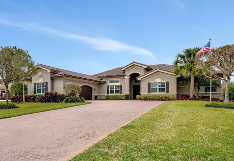 7715 Maywood Crest Dr, Palm Beach Gardens, FL 33412