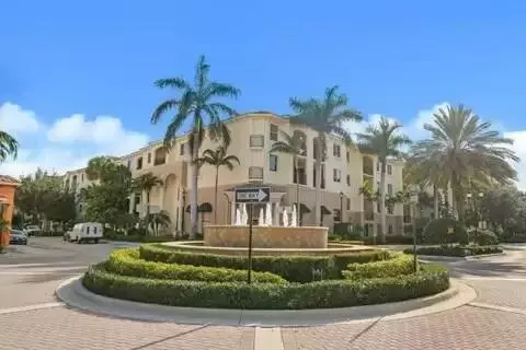 2401 Renaissance Way, Boynton Beach, FL 33426