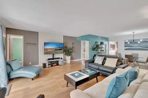 2031 S Seacrest Blvd #A, Boynton Beach, FL 33435