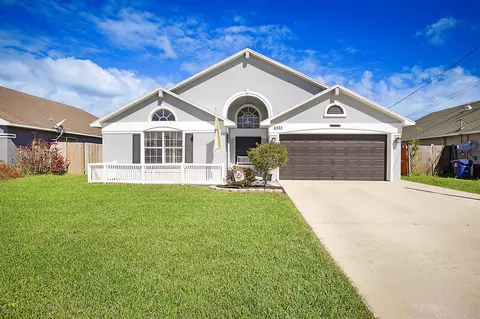 6333 Hollywood St, Jupiter, FL 33458