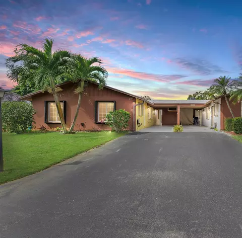 2647 SE 27th Ln, Boynton Beach, FL 33435