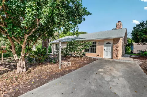 16087 E Derby Dr, The Acreage, FL 33470