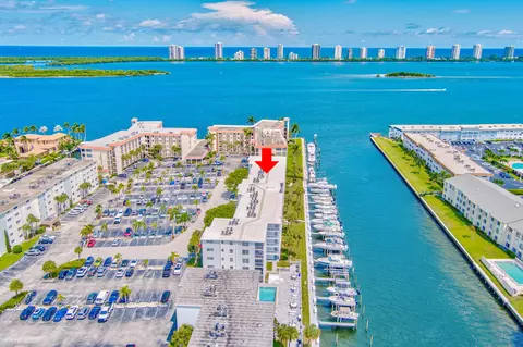 104 Paradise Harbour Blvd #312, North Palm Beach, FL 33408
