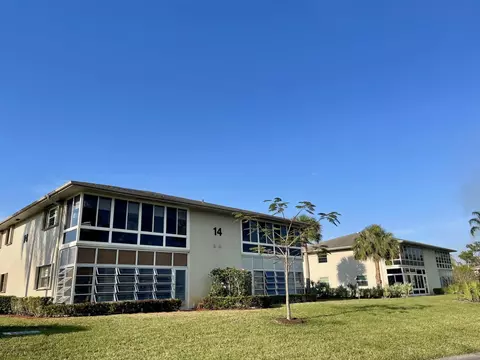 14 Lake Vista Trl #102, Port Saint Lucie, FL 34952