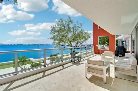 1541 Brickell Ave #T107, Miami, FL 33129
