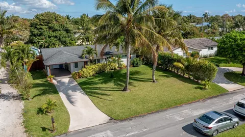 121 SE 30th Ave, Boynton Beach, FL 33435
