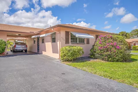 302 Flamingo Ln, Delray Beach, FL 33445