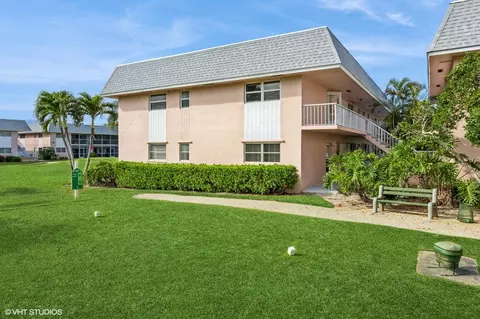 18081 SE Country Clb #BLDG 12-116, Jupiter, FL 33469
