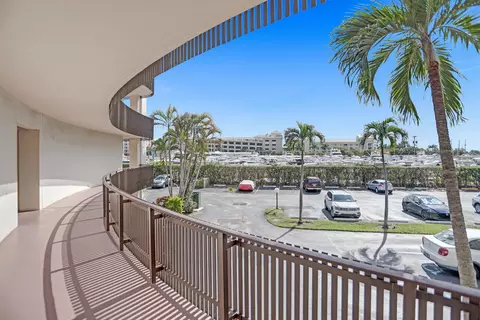 300 Waterway Dr S #205, Lantana, FL 33462