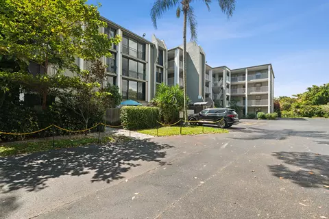 501 SW 11th Pl #412, Boca Raton, FL 33432
