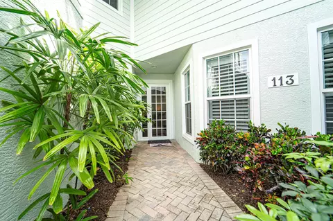 2320 Water Oak Ct SW #113, Vero Beach, FL 32962
